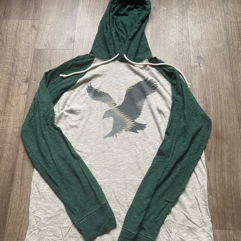 Men’s AE lightweight hoodie.